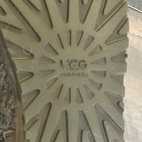 UGG taupe knit button boots! - Picture 10 of 12